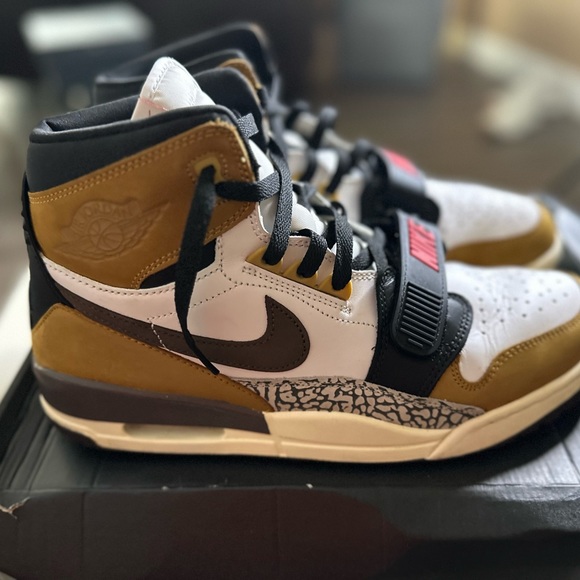 Nike Air Jordan Legacy 312 White/Baroque Brown-Wheat - Picture 6 of 9